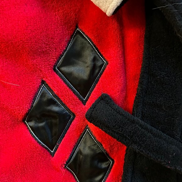 Super Soft Harley Quinn Bathrobe - OS - Picture 4 of 12